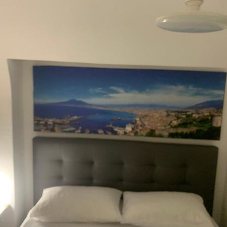 Viky House Chiaja 1 Apartment Napoli Exterior foto