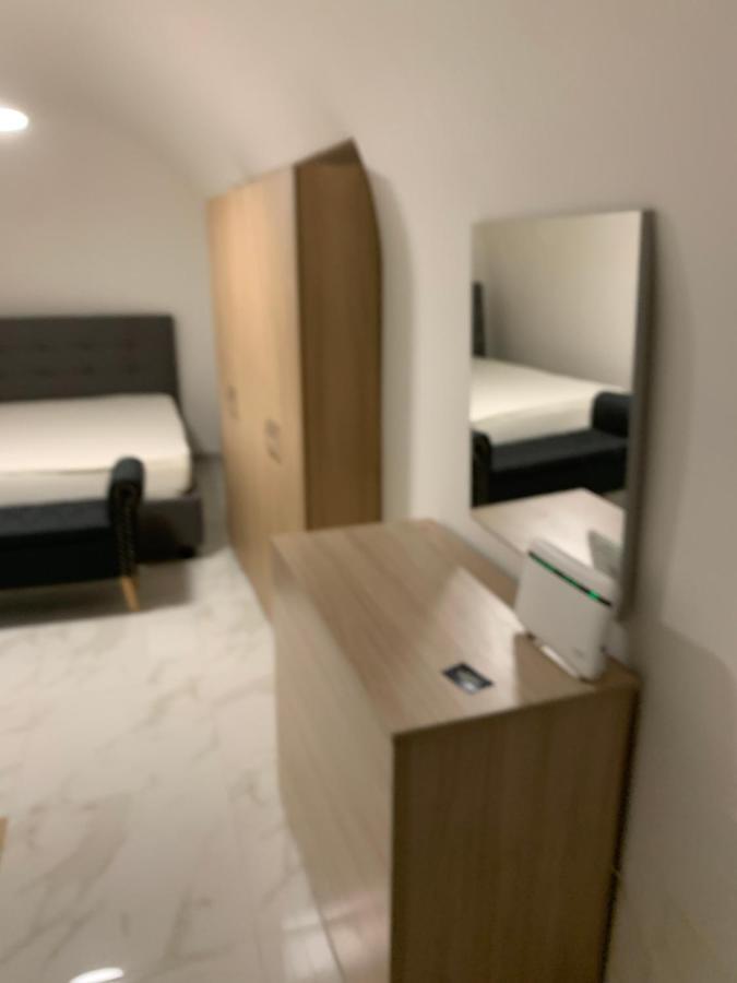 Viky House Chiaja 1 Apartment Napoli Exterior foto