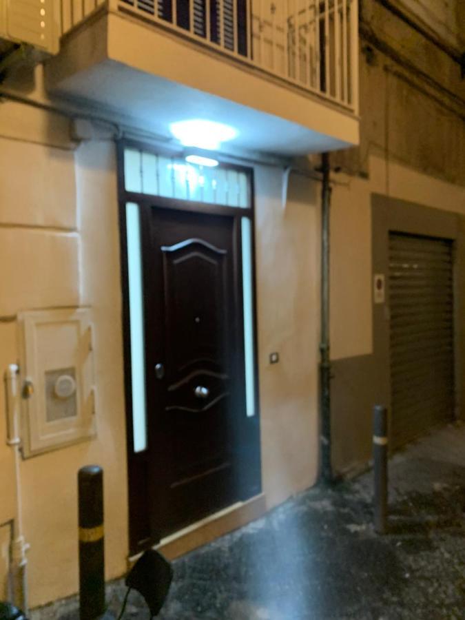 Viky House Chiaja 1 Apartment Napoli Exterior foto