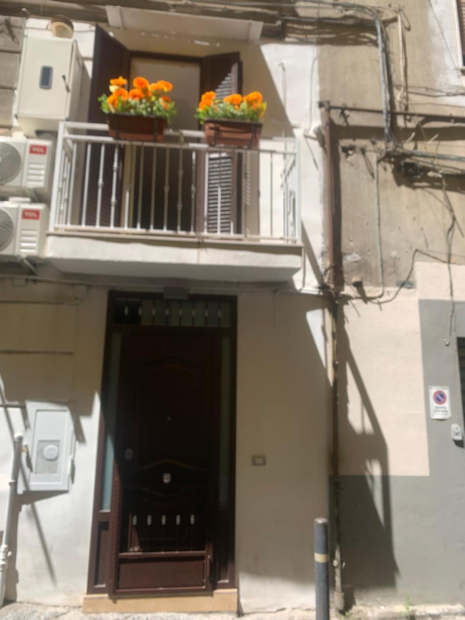 Viky House Chiaja 1 Apartment Napoli Exterior foto