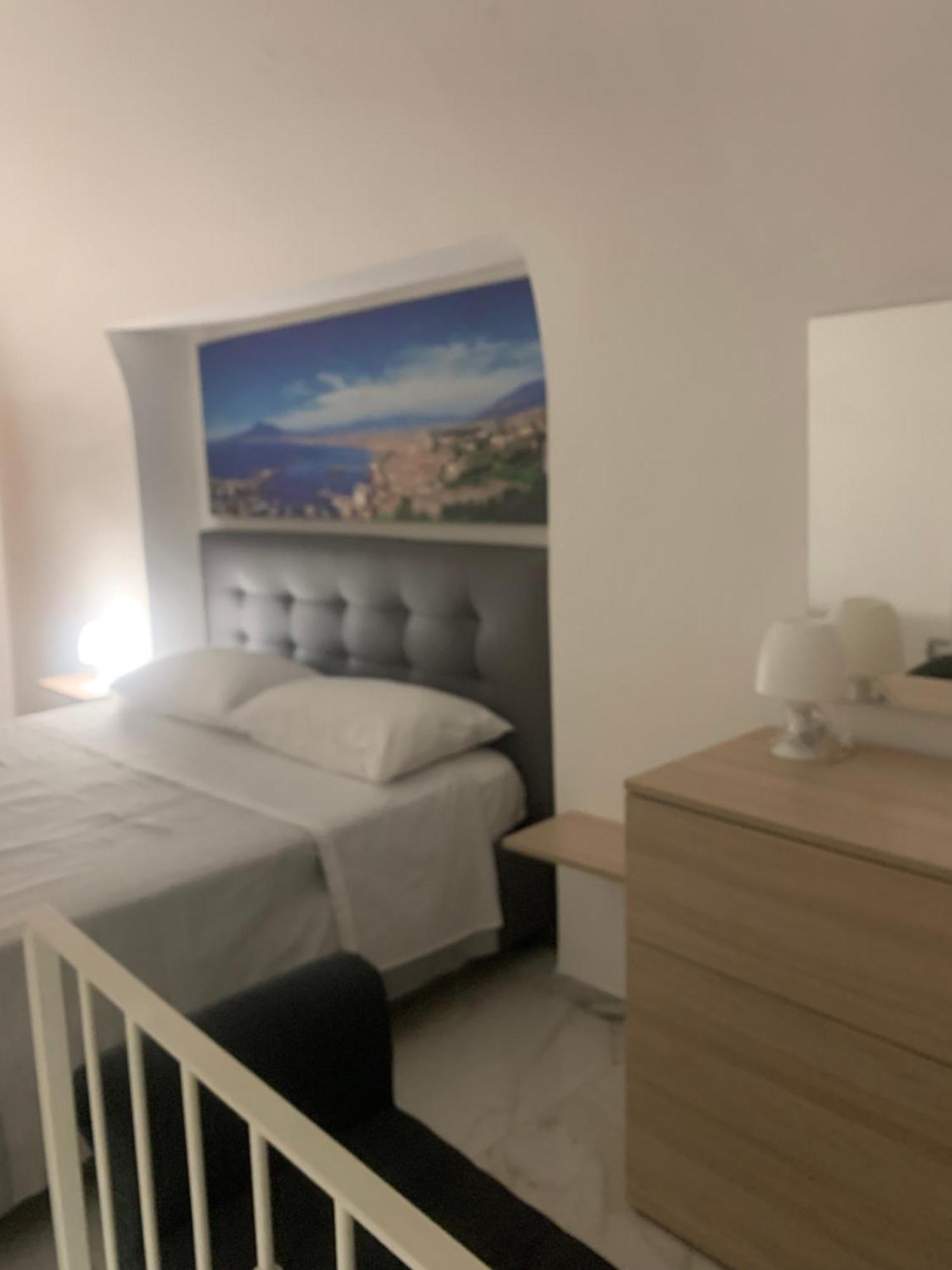 Viky House Chiaja 1 Apartment Napoli Exterior foto